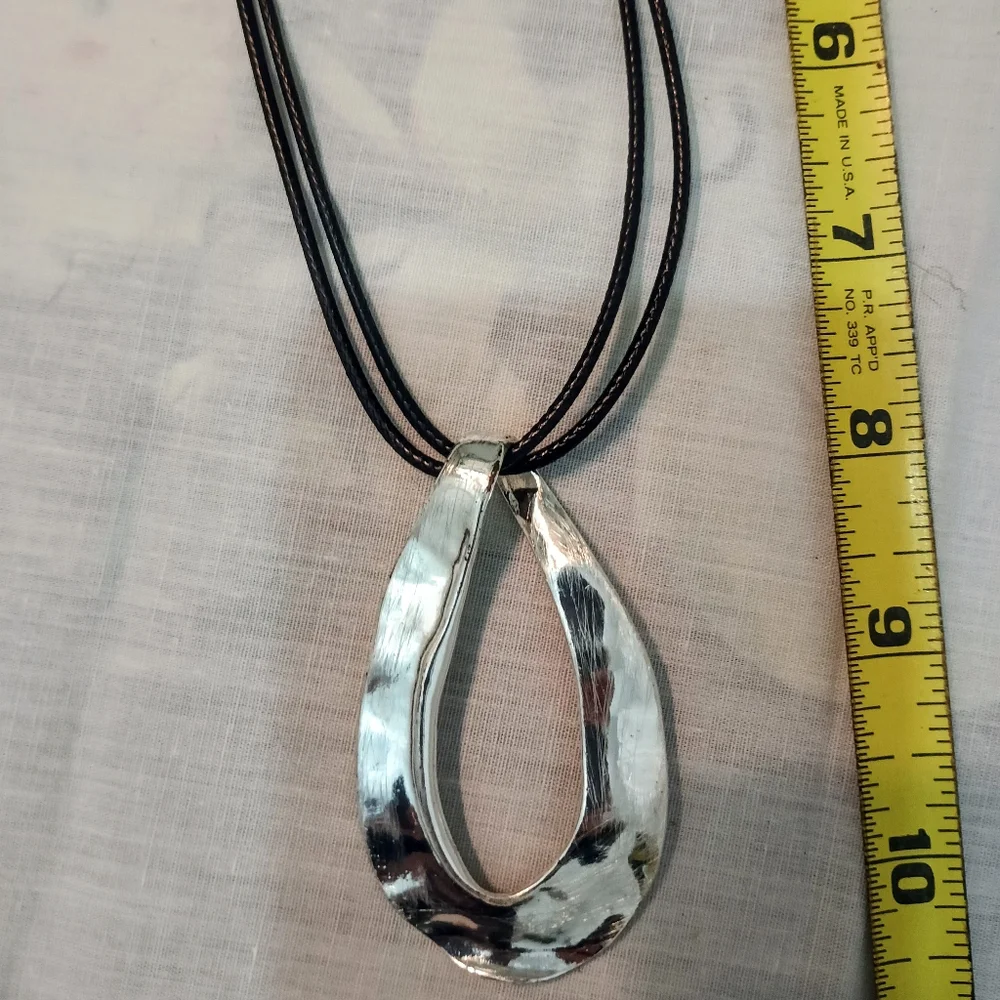 🖤NWOT 1946 Large Hammered Silver Pendant Double Black Cord Necklace (20
